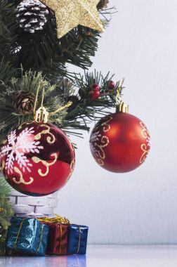 Festival dekorasyonu ile Noel arka plan görüntüsünü portre