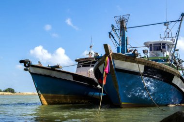 Terengganu, Malezya'da bulunan limanda palamarla balıkçı teknesi