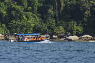 Pangkor Adası, Malezya - 17 Aralık 2017: turizm e grubu