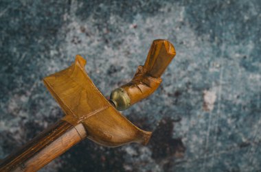 Keris adı verilen geleneksel hançer, Malezya 'daki Malezya Etnik Kültür Tarihi' nde eşsiz bir simgedir.