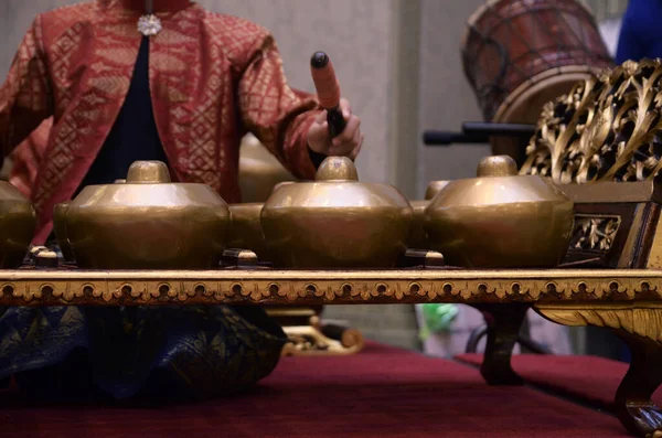 ดของ Gamelan นเคร องดนตร มรดกมาเลย แบบด งเด มในมาเลเซ — ภาพถ่ายสต็อก