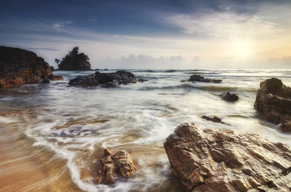 Hermoso Paisaje Durante Salida Del Sol Playa Kemasik Situado Terengganu — Foto de Stock