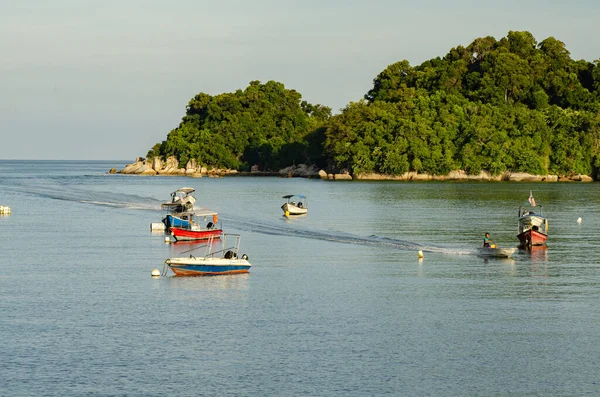Gruppe Von Speedbooten Für Inselhoffnungsaktivitäten Die Auf Der Pangkor Insel — Stockfoto