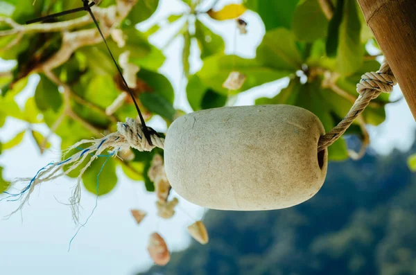 Boya Pequeña Bola Espuma Para Flotador Red Pesca Colgando Árbol —  Fotos de Stock