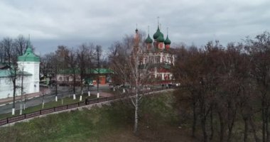  Yaroslavl, Archangel Michael Kilisesi
