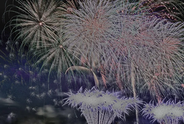 Yeni yıl havai fişek geceleri