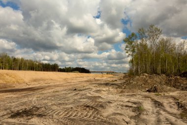 Karayolu yapım aşamasında