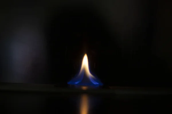 Tűz Nyelve Sötétben Oxigén Beindítása Űrben Tüzes Háttér Éter Tüze — Stock Fotó