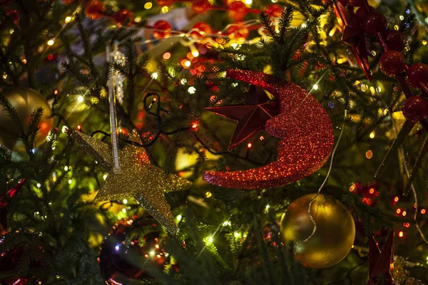 Weihnachtlicher Hintergrund Christbaumschmuck Schöne Helle Girlanden Festliche Textur Dekorelemente Spielzeug — Stockfoto