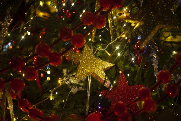 Weihnachtlicher Hintergrund Christbaumschmuck Schöne Helle Girlanden Festliche Textur Dekorelemente Spielzeug — Stockfoto