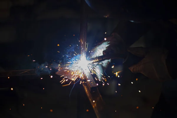 Faíscas Metal Fogo Aço Quente Trabalho Urgente Trabalhe Com Moedor — Fotografia de Stock