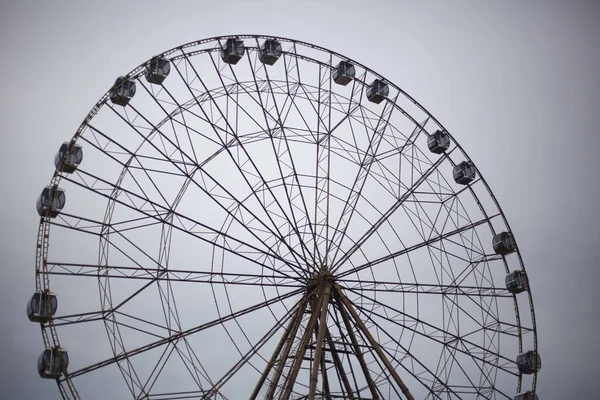 Ferris Wheel Park City Entertainment Large Metal Construction Pleasure Vehicle — Stock Photo, Image