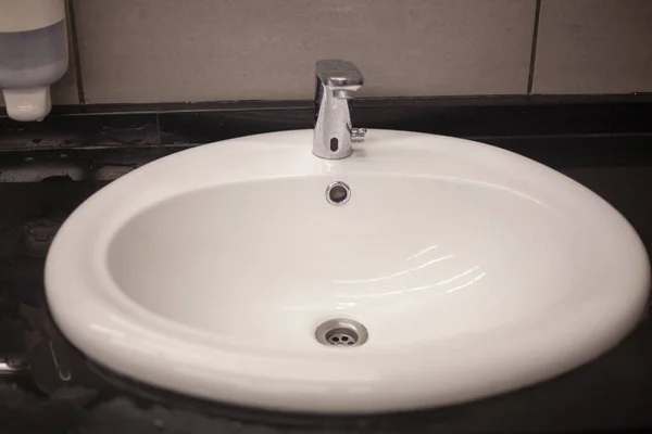 White Sink Mall Dressing Room Place Washing Hands Cleaning Bathroom — Stockfoto