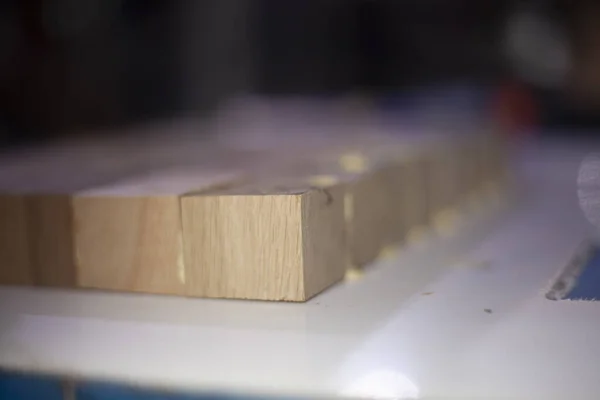 Fabricación de tablones de madera . — Foto de Stock