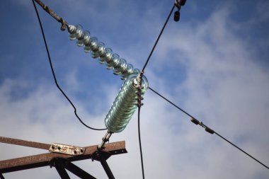 Elektrik hatları. Yüksek voltaj.