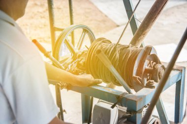 Alt denetim çelik halat inşaat sitesinde