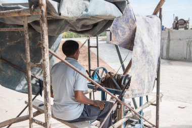 Alt denetim çelik halat inşaat sitesinde