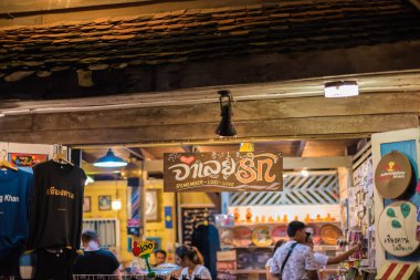 Loei, Tayland - 21 Ekim: chiang Han: Loei ahşap tarzı eski ev üzerinde 21 Ekim 2016: Loei, Thailand içinde bina çevresinde seyahat