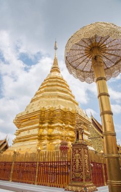 Ne? Tayland 'da bir tapınak mı?