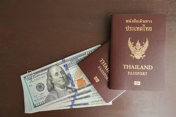 Havaalanında Tayland Pasaportu Stok Fotoğraf