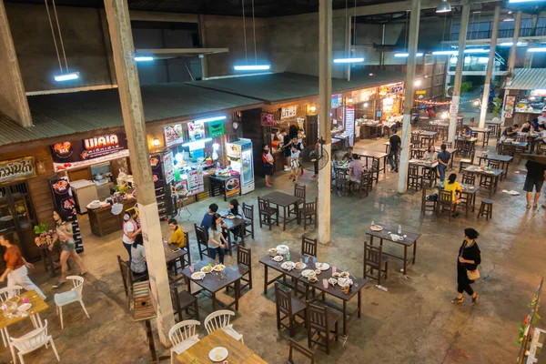 Kalasin Tailandia Marzo 2018 Mercado Rocemill Mercado Nocturno Comida Callejera Imagen de archivo