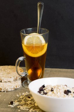 Limonlu çay sağlıklı kahvaltı