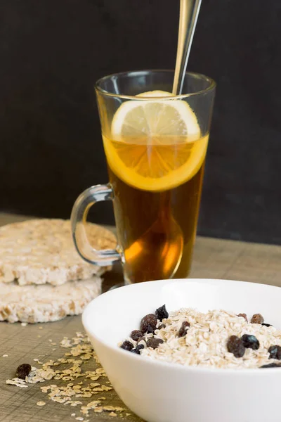 Limonlu çay sağlıklı kahvaltı