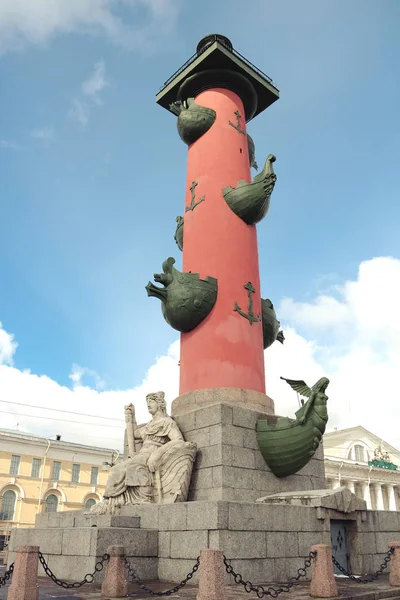 Colonne rostrale Saint-Pétersbourg — Photo