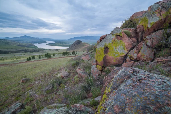 Buttes em um rio Vale de Selenga . — Fotografia de Stock