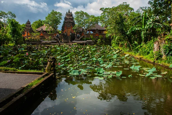 Templo do Lótus. Ubud, Bali . — Fotografia de Stock