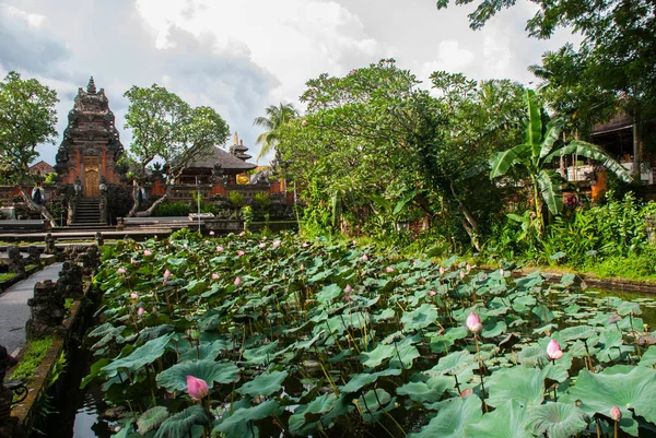 Lotus tempel. Ubud, Bali. — Stockfoto