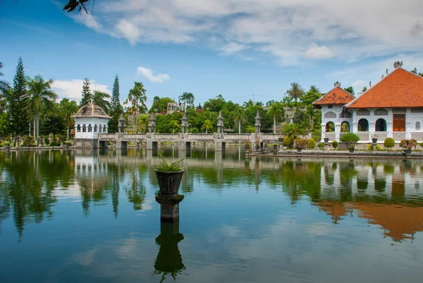 Vodní palác Udjung. Bali, Indonésie — Stock fotografie