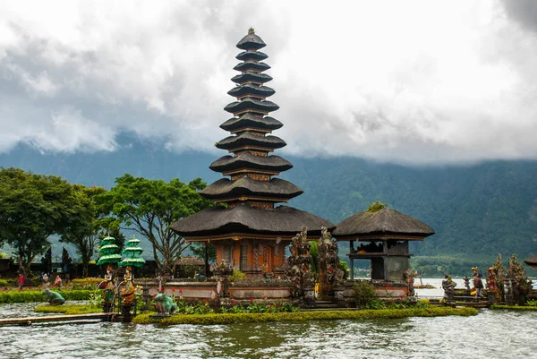 Pura Ulun Danu Batur temple. Bali, Indonesia. — Stockfoto