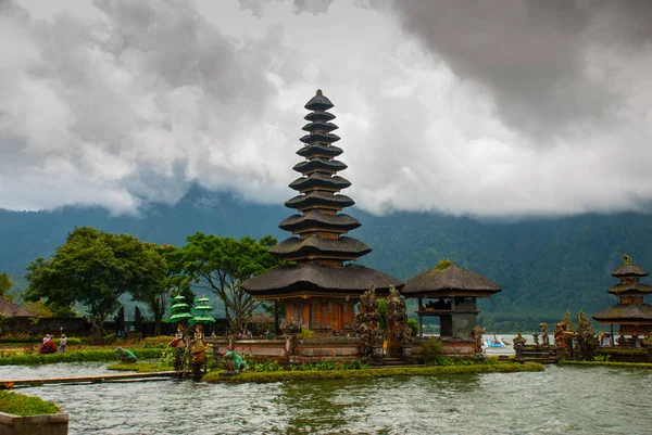 Pura Ulun Danu Batur temple. Bali, Indonesia. — Stockfoto