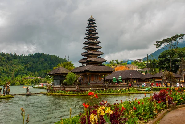 Pura Ulun Danu Batur temple. Bali, Indonesia. — Stock fotografie