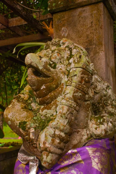 Tradycyjne Balijski rzeźba kamień ducha. — Zdjęcie stockowe