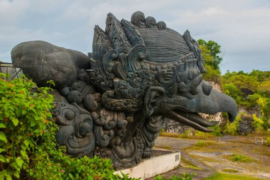 Garuda heykeli. Garuda Wisnu Kencana Kültür Parkı. Bali. Endonezya.