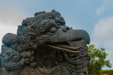 Garuda heykeli. Garuda Wisnu Kencana Kültür Parkı. Bali. Endonezya.