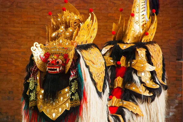 Balinese Barong dança tradicional com Barong. indonésia — Fotografia de Stock