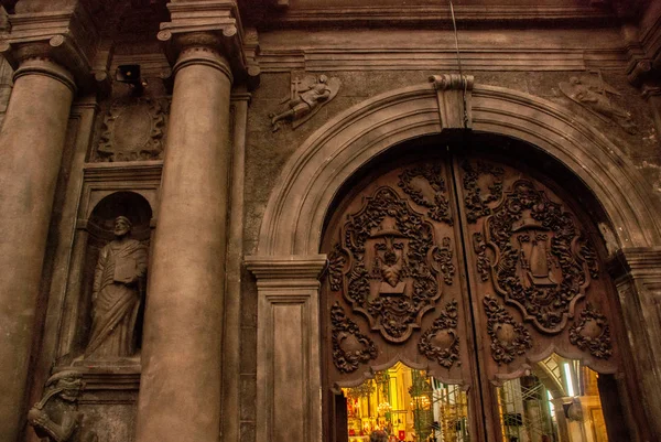 Church of St. Augustine. Entrance gate. Manila, Philippines