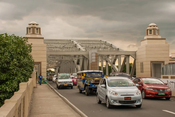 The view of Fort Santiago and buildings along the Pasay River, Intramuros, Manila, The Philippines. — Stock Photo, Image