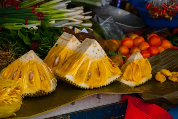 Breadfruit. Vegetables on the shelf. Market on the street. Cebu. Philippines — Stock Photo, Image