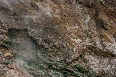 Beyaz dağ yanardağ Buhar. Filipinler. Valencia, ada Negros.