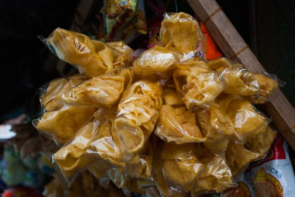 Τοπική αγορά στις Φιλιππίνες. Τα cookies στο πακέτο — Φωτογραφία Αρχείου