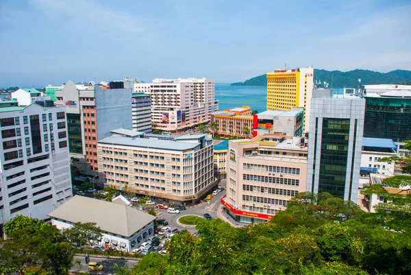 Gökdelenler üstten görünüm. Bir Kota Kinabalu, Sabah, Malezya.