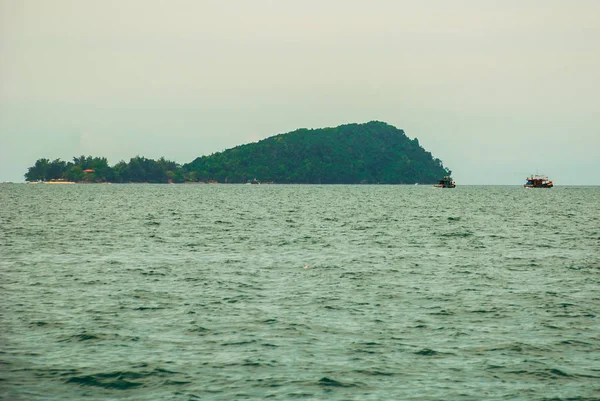 Der Blick vom Boot auf die Inseln. sabah, malaysien. — Stockfoto