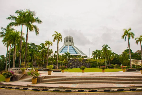 Bina kediler müzesidir. Kuching, Borneo, Sarawak, Malezya — Stok fotoğraf