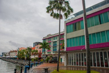 Central promenade, manzaralı. Sandakan şehir, Borneo, Sabah, Malezya