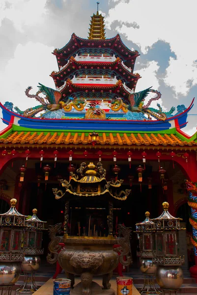 Tua Pek Kong Temple o belo templo chinês da cidade de Sibu, Sarawak, Malásia, Bornéu — Fotografia de Stock