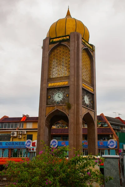 Tugu Council Negri Sarawak. Historical monument clock, city Bintulu, Borneo, Sarawak, Malaysia. — Zdjęcie stockowe